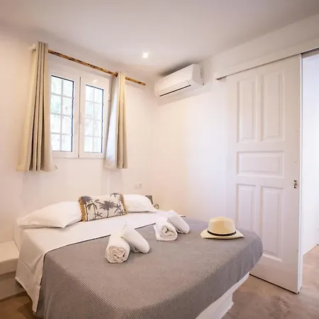 View Ftelia (Mykonos)